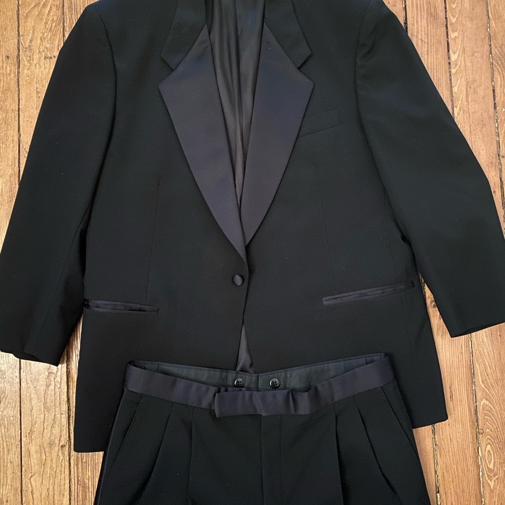 Vintage wool Givenchy tuxedo size 42